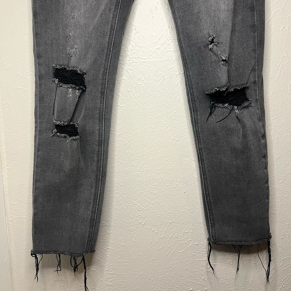 Ceros Distressed Gray Jeans for Women - Picture 4 of 7